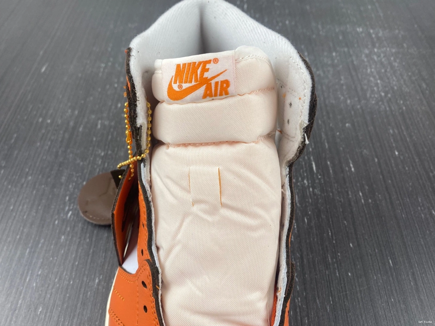 Air DO9369-101 High 1 WMNS OG “Starfish” Jordan 0924